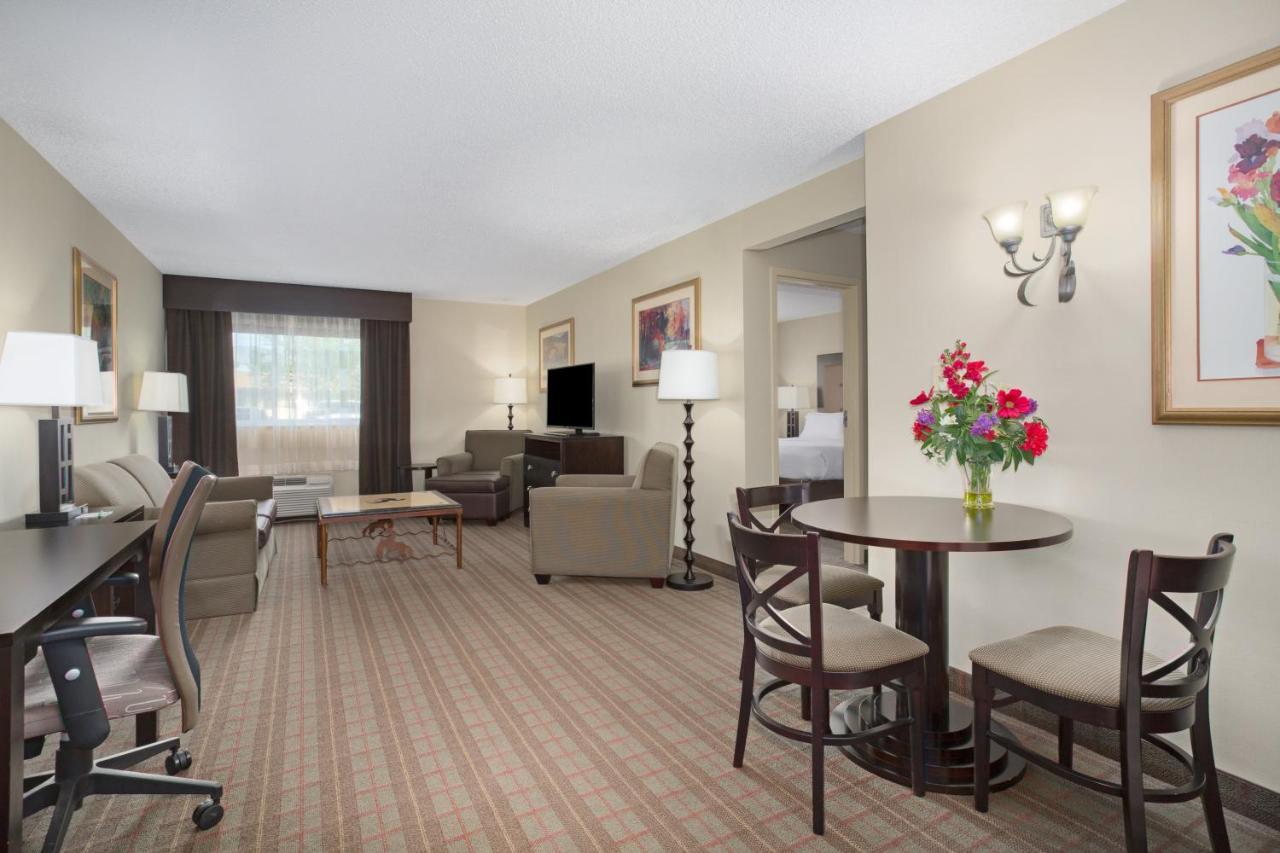 ฮอลิเดย์ อินน์ ริเวอร์ตัน-คอนเวนชัน เซ็นเตอร์ Hotel ห้อง รูปภาพ