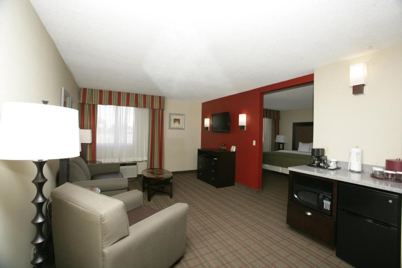 ฮอลิเดย์ อินน์ ริเวอร์ตัน-คอนเวนชัน เซ็นเตอร์ Hotel ภายนอก รูปภาพ