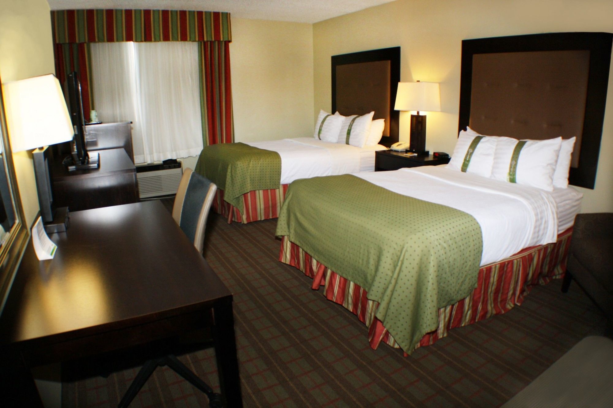 ฮอลิเดย์ อินน์ ริเวอร์ตัน-คอนเวนชัน เซ็นเตอร์ Hotel ภายนอก รูปภาพ
